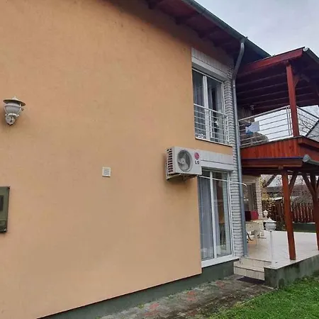 In - Balaton 43408 Шиофок